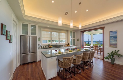 Mokuleia House | Designer Two Bedroom | Directly Beachfront | AC | Gourmet Kitchen | Private