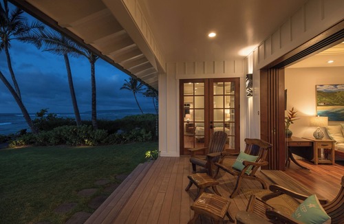 Mokuleia House | Designer Two Bedroom | Directly Beachfront | AC | Gourmet Kitchen | Private