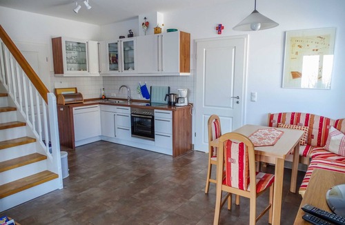Freest Cottage | Detached house 2 - thatched house in the fishing village