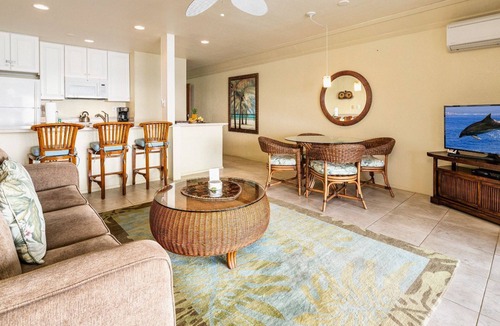 Historic Kailua Village Condo | 🏖️Direct Oceanfront Kona Condo | One of the Best Views | AC | Walk to Town