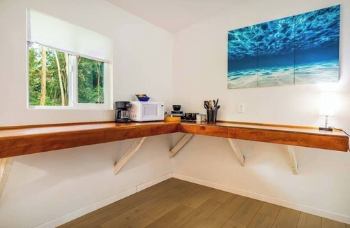 Kapoho Apartment | Dog-Friendly Pahoa Studio Near the Beach & Town with Fast WiFi
