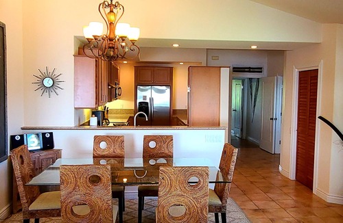Princeville Condo | Edge of Cliff Luxury Penthouse over largest coral reef in HI - Beach access & AC