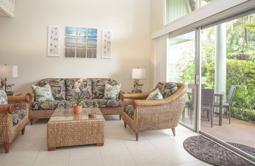 Princeville House | Elegant Princeville Townhouse! Walk To Beach! - Free WiFi