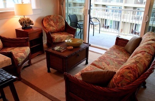 Wailua Condo | End Unit Yards from Ocean Looking East With Major Sunrises