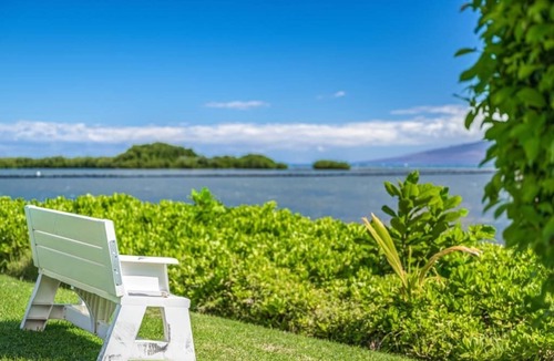 Kaunakakai Condo | Enjoy laid-back Molokai living in this vacation home with a private lanai leading onto the resort’s