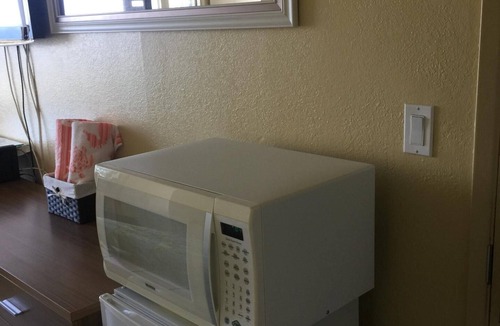 Diamond Head - Kapahulu - St. Louis Apartment | EPIC 30th Flr Oceanview Studio B Waikiki-Bargain FREE Beach Gear w/True Kitchen