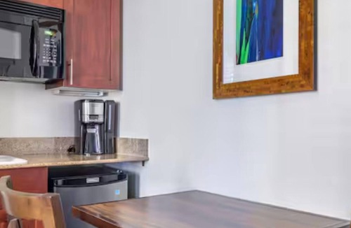 Waikiki Resort | Escape to Paradise at Lagoon Tower by Hilton Grand Vacations – Studio Retreat!