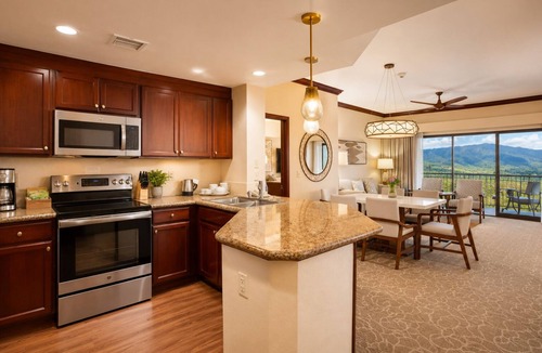 Ko Olina Resort | Exclusive 𝐅𝐢𝐧𝐝𝐢𝐧𝐠 𝐌𝐞𝐢𝐥𝐢 offers: Beachfront KoOlina Resort+Amenities