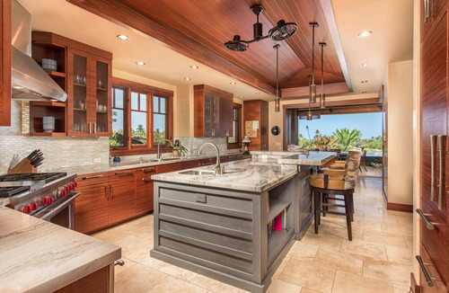 Kaupulehu House | Experience luxury at Hale Kahikole in Kailua Kona, featuring 5 bedrooms and a private pool.