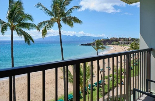 Kaanapali Hotel | Explore Hawaii's Most Hawaiian Hotel, 2 Luxurious Units, With Top Amenities