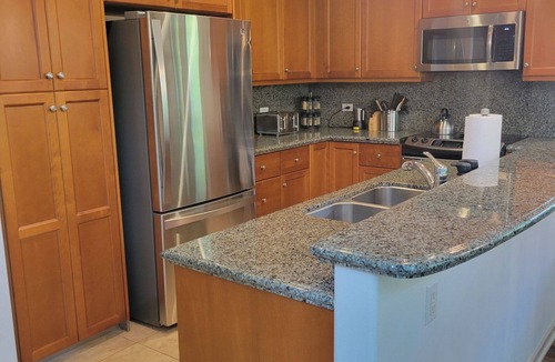 Kamuela House | Fairways 1706 - Renovated, includes Beach Access, Bikes