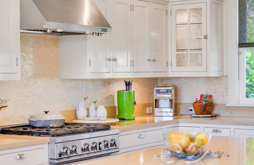 Pauwela House | Featured on Staycation TV Stunning Modern Home Surrounded by Nature