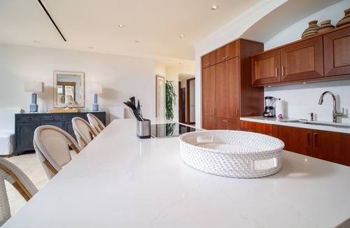 Wailea Villa | FRESHLY RENOVATED, SPECTACULAR OCEAN VIEWS, ULTRA-LUXE BLUE OCEAN SUITE H401