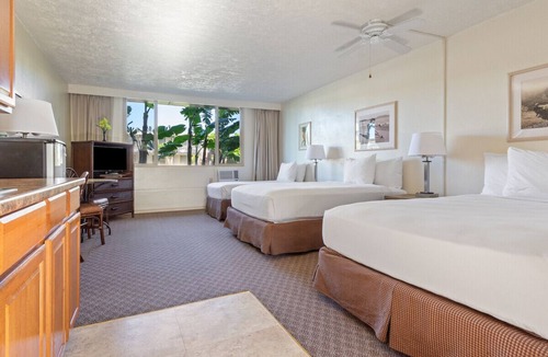 Kahului Hotel | Fun for the Whole Family! 3 Poolside Units, Minutes to Iao Valley State Park!