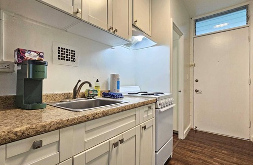 Waikiki Apartment | Furnished monthly rental Waikiki Neighborhood 104