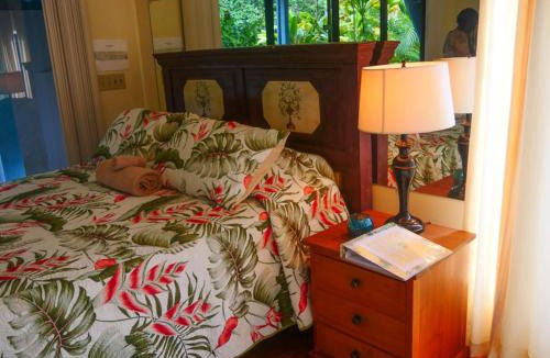 Haiku House | Garden Room Farm Stay in Haiku on Road to Hana