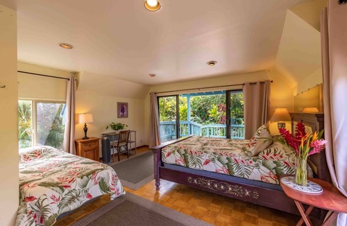 Haiku Resort | Garden Room Farm Stay in Haiku on Road to Hana