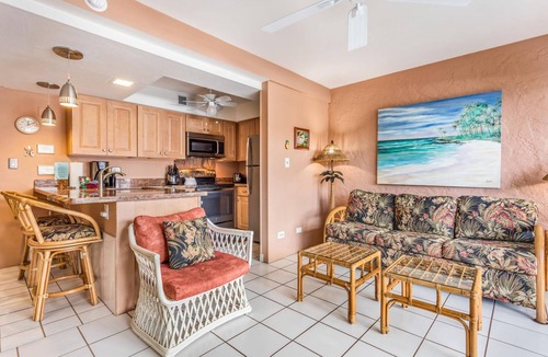 Kailua-Kona Condo | 🏖️Garden View Kona Condo | A/C, Pools, Walk to Ocean