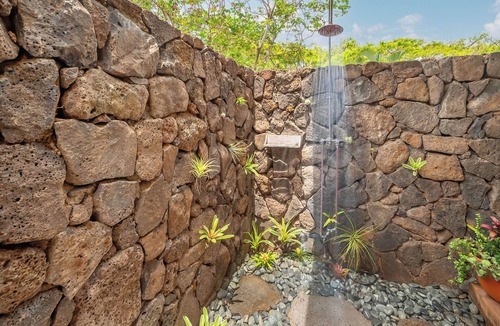Kukuiula House | Golf Course View | Resort Amenities | Outdoor Shower