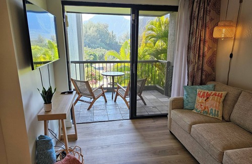 Princeville Hotel | Gorgeous Remodeled hotel suite in Princeville w/pools & beach access, sleeps 4
