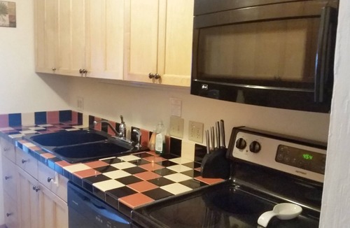 Kihei Condo | Great Rates - Great Location - Clean and Cozy Condo!