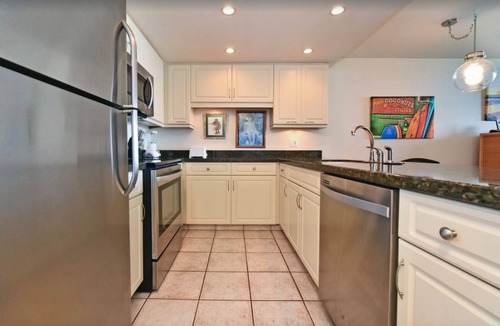 Kahana Condo | Ground floor 1 bedroom, Ocean Front Condo with 150 ft access to beach