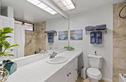 Nawiliwili Apartment | Ground floor Banyon Harbor B17