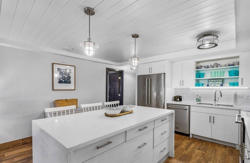 Kihei Condo | GROUND FLOOR, RENOVATED, AC ALL ROOMS, PICKLEBALL COURTS, AND STEPS TO BEACH