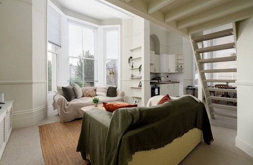 Chiswick Riverside Apartment | GuestReady - Loft Studio in Chiswick