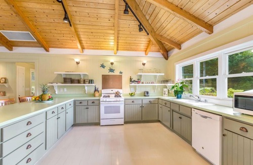 Wainiha House | Haena Home - Walkable to Tunnels Beach! 50 Steps to Private Beach