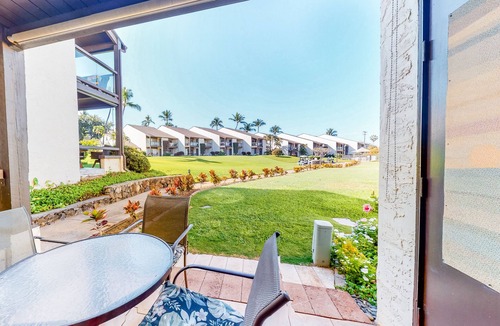 Kihei Condo | Hale Kamaole Condo w/A/C, Shared Grill & Outdoor Pool - Great Location