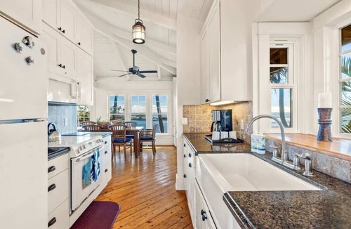 Poipu House | Hale Moana – Oceanfront Luxury Retreat