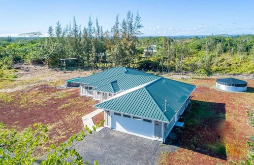 Keaau House | HAWAII PARADISE 3Bd2a Home w Pool and FirePit near Ocean