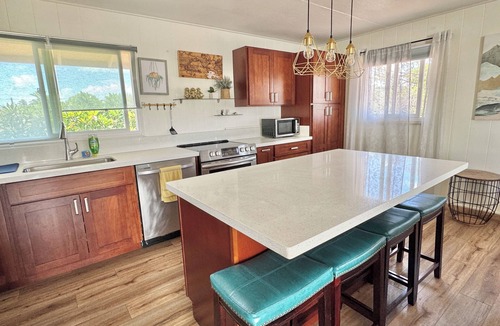 Ewa House | Hawaiian style house, private access to the beach, great location.