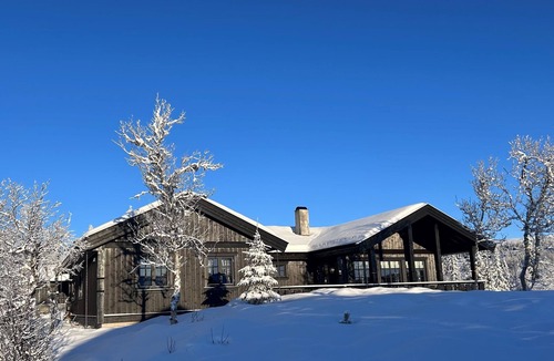 Fla Municipality Cabin | High standard mountain cabin – sauna- outdoor jacuzzi – 4 bedrooms- pet friendly