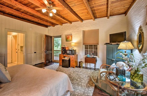 South Baton Rouge Apartment | Historic Baton Rouge Vacation Rental: 6 Mi to LSU!