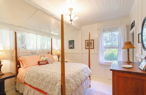 Volcano House | Historic Turn-of-the-Century Bungalow in the heart of Volcano Village.