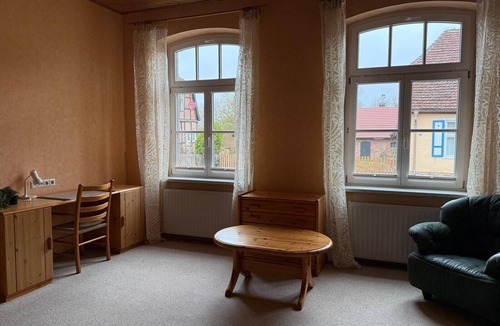 Ivenack House | Holiday Home 'Ivenack Old School' with Private Terrace and Private Garden