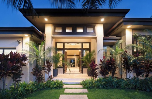 Kahala House | Honolulu - Contemporary Island home w/heated pool, spa Sleeps 11