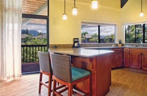 Queen Emmas Bluffs Hotel | Ka'Oi Resort, Princeville Kauai, Hawaii -1 Bed Plus