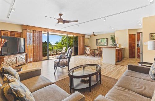 Kahaluu Bay House | Kahaluu Bay Villas Condo Across from Premier Snorkel Beach
