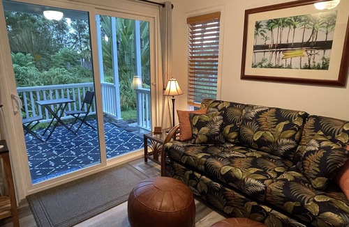 Keaau Apartment | Kaloli Point retreat 3 blocks from the ocean and minutes to Shipman Beach trail!