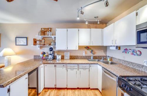 Ualapue House | Kaunakakai Condo w/Private Lanai & Ocean Views!