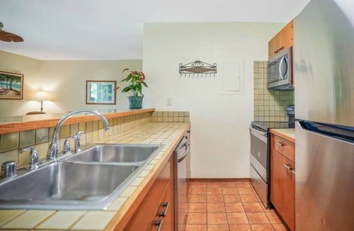 Hanamaulu Condo | KBVC3 · Tropical 1 Bedroom with 2 Full Bath at Resort