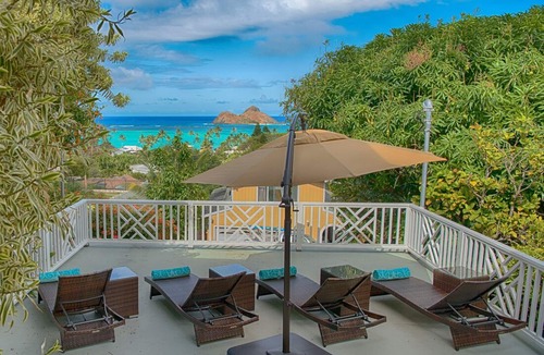 Lanikai House | Kehaulani Ridge~Lanikai~Spectacular Views of "The Mokes"! Renovated~Luxurious