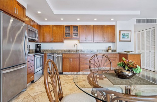 Kihei Condo | Kihei Beach #406 – Panoramic Ocean Views and Relaxed Luxury