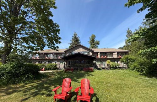 North Oyster Cabin | Kiwi Cove Lodge