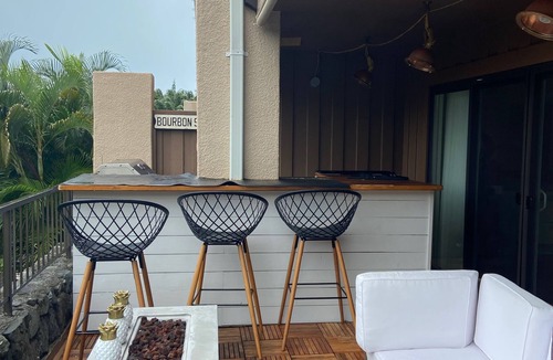 Lanikai House | Lanikai living . 5 minute walk from Lanikai Beach. Pool, tennis court & hot tub.