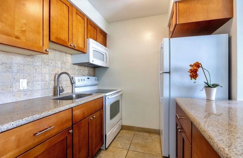 Historic Lahaina Front Street Apartment | Legal STR Hotel Zoned Lahaina Shores Beachfront Ocean Views Oasis