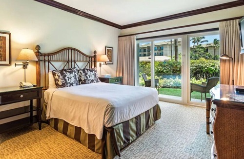 Wailua House | Look No Further! 4 Comfortable Units, Full Kitchen, Near Coconut Marketplace